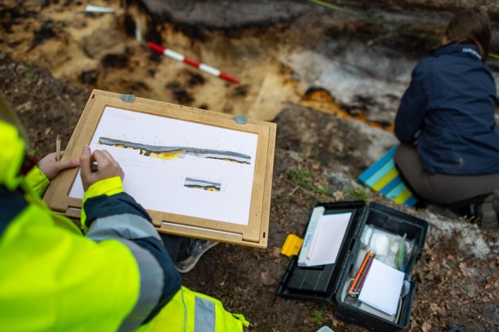 Die Archäologen fanden ein rund 2000 altes Marschlager in Bielefeld.