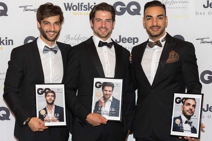 Sami Falk Taha (l.) und der Drittplatzierte Enis Bayik (r.) mussten sich dem charmanten Leipziger (M.) geschlagen geben.