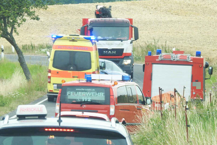 Die Straße musste für einige Zeit voll gesperrt werden.