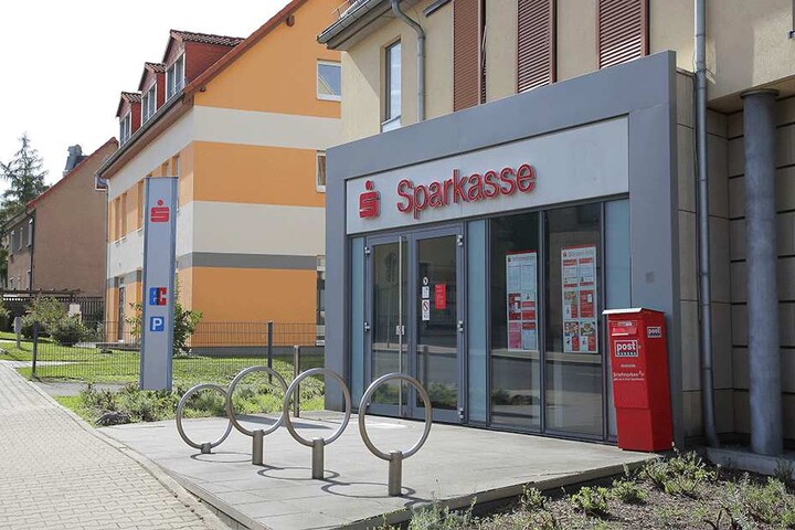 Diese Sparkassen-Filiale in Gittersee wollte der Lagerist Ende Mai plündern.