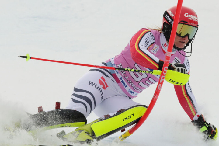 Skirennfahrerin Marlene Schmotz muss erneut lange pausieren. Die Saison ist beendet.