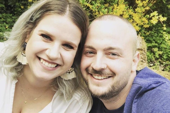 Ehefrau Lena hatte das Paket laut Sendungsverfolgung angenommen, war zu dem Zeitpunkt aber gar nicht zu Hause.
