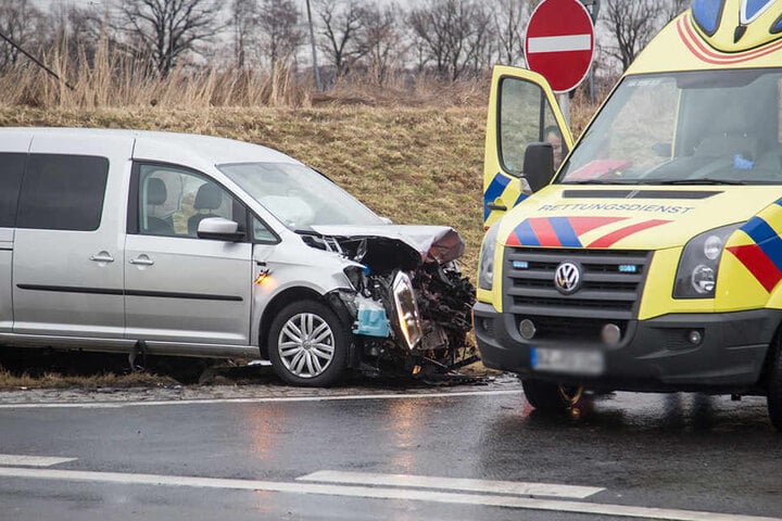 Der VW Caddy hätte eigentlich Vorfahrt gehabt, wurde von der Polo-Fahrerin übersehen.