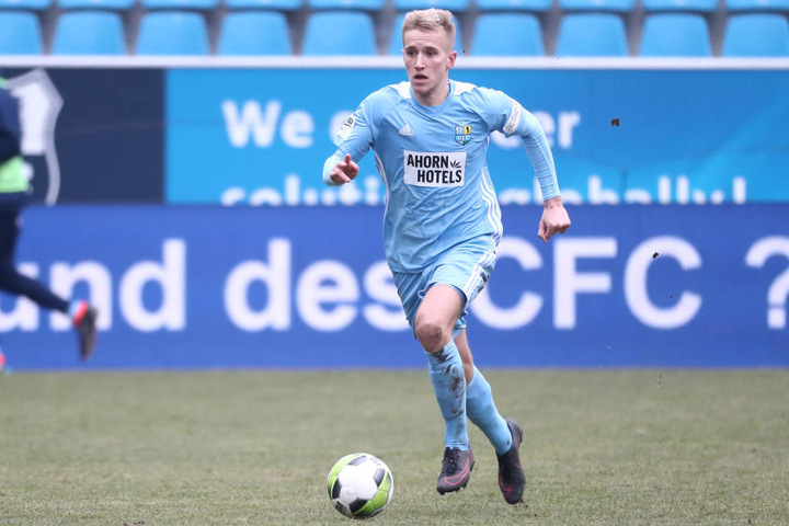 Alexander Dartsch will trotz des Abstiegs weiter für den CFC spielen.