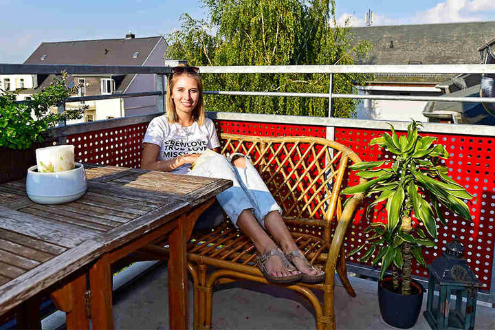 Studentin Yvonne Schmidt (21) aus Bayreuth freut sich über die günstigen Mieten in Chemnitz.