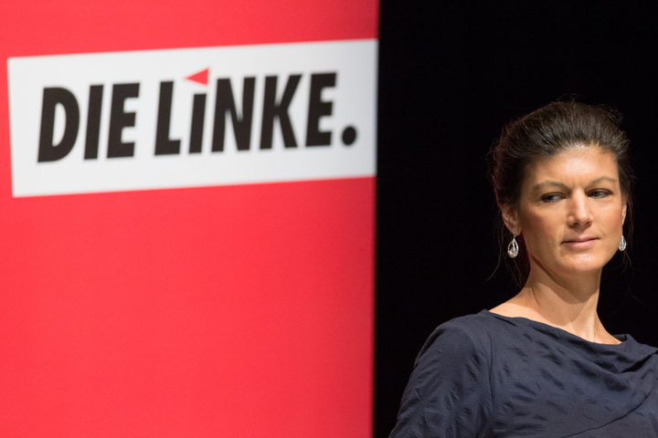 Bundestagsfraktionschefin Sahra Wagenknecht von der Partei Die Linke sprach in der Stadthalle in Gütersloh bei der Landesvertreterkonferenz. Die Linke NRW beschloss ihre Kandidatenliste zur Bundestagswahl.