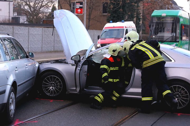 An beiden Autos entstand ein erheblicher Schaden.
