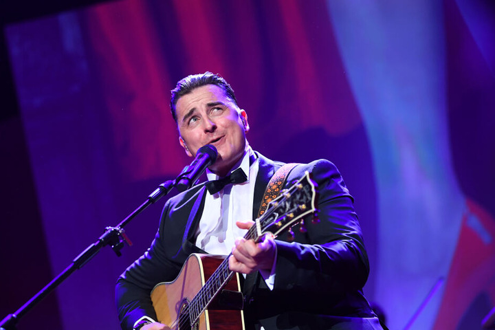 Andreas Gabalier hat ebenfalls die Chance auf Platz 1 der Charts.