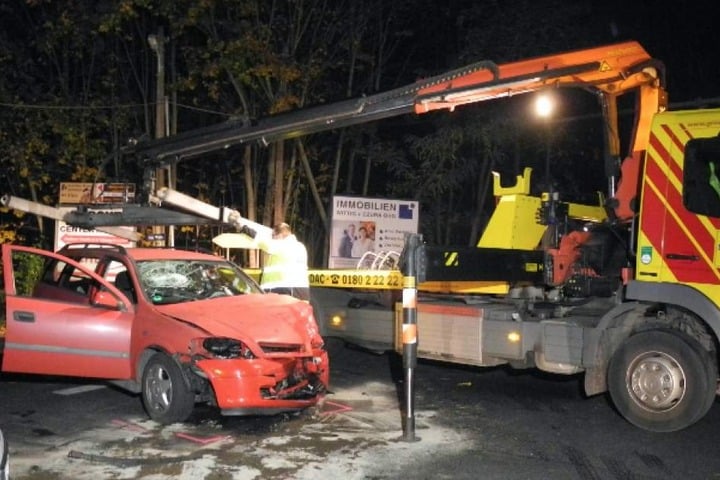 Die Wracks mussten abgeschleppt werden. Während der Aufräumarbeiten war die S179 vollgesperrt.