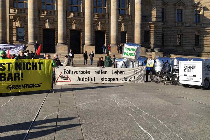 Die Botschaft ist klar: Das Fahrverbot für Deutschland soll kommen.