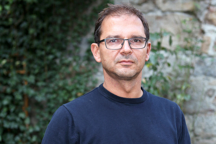 Schirgiswaldes Bürgermeister Sven Gabriel (41, FDP) hat die beiden beschuldigten Erzieherinnen suspendiert.