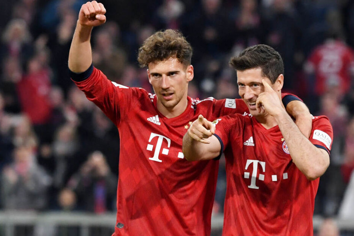Robert Lewandowski (r.) und Leon Goretzka (l.) wollen auch in der Saison 2019/20 groß aufspielen.