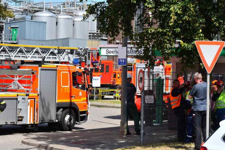 Dort war ein Fass mit Natriummethanolat in Brand geraten.