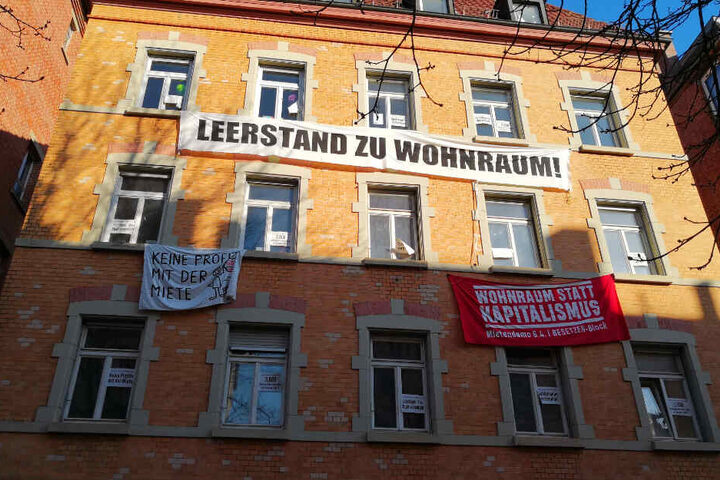 Das Haus wurde von fünf Aktivisten besetzt.