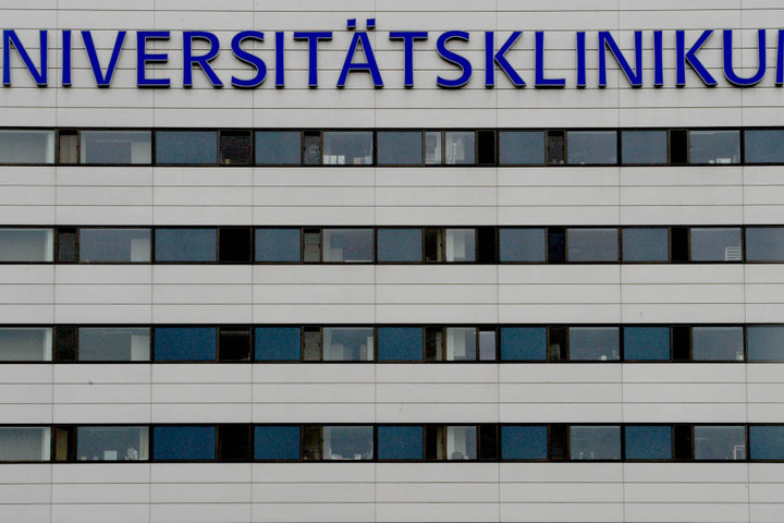 Die Uniklinik Frankfurt wies die Vorwürfe zurück. (Symbolbild)