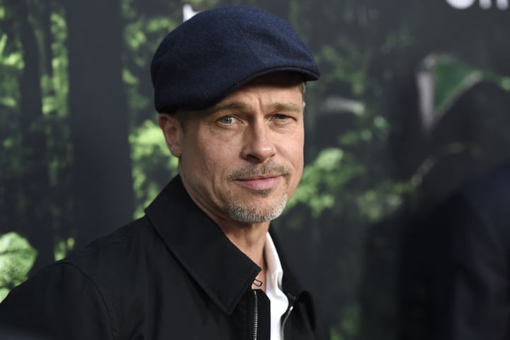 Ist Jennifer etwa wieder ihrem Ex Brad Pitt (54) verfallen?