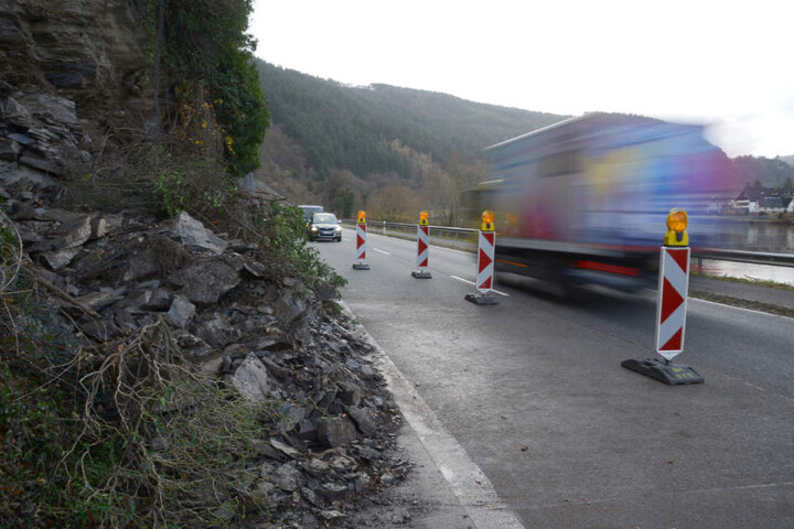 Der Verkehr soll einspurig bleiben, bis die Begutachtung abgeschlossen ist.