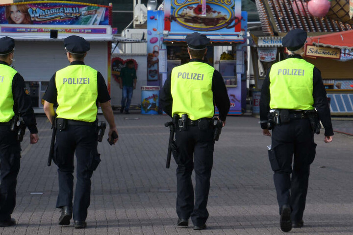 Am Freitag nahm die Polizei den Ehemann in Biberach fest. (Symbolbild)