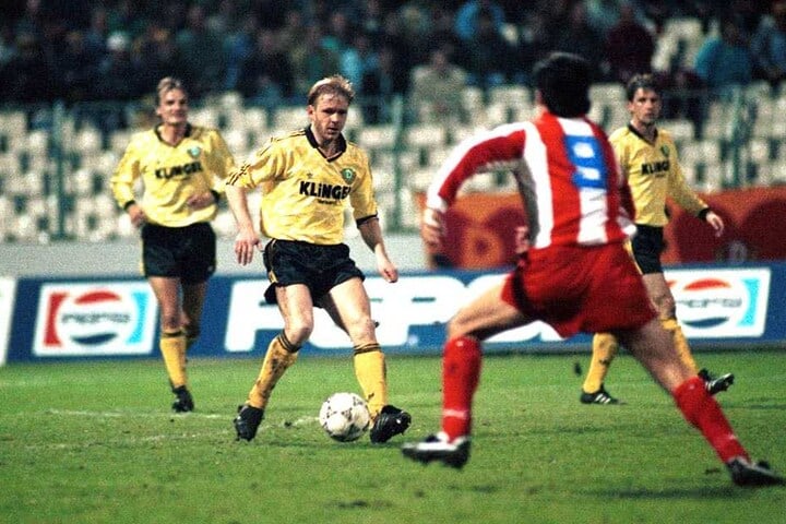 Im Europapokal erlebte die SGD unvergessliche Momente, bis der Verein gegen Roter Stern Belgrad ausschied und für europäische Wettbewerbe gesperrt wurde.