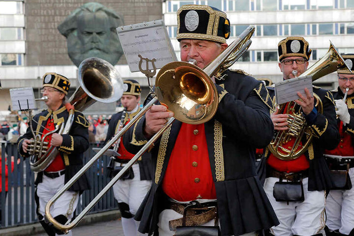 Um 14 Uhr startete die Parade am Samstag.
