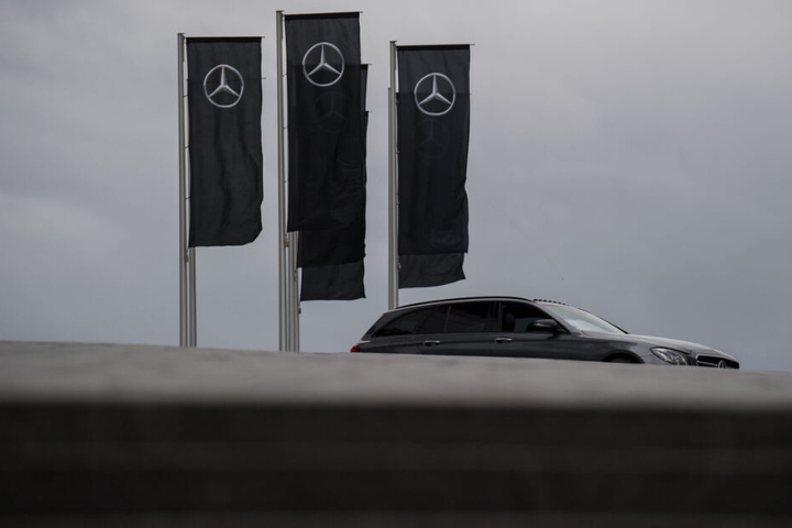 Auch der Dieselskandal macht den Stuttgartern zu schaffen. (Symbolbild)
