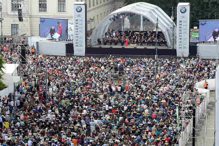 Auch in diesem Jahr werden tausende Besucher erwartet. Wer nicht kommen kann, hat die Möglichkeit das Konzert auf arte oder im Internet live zu sehen.