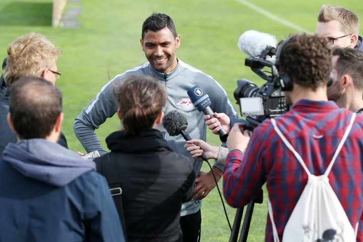 Für Compper geht es auch um eine Vertragsverlängerung. Bei 25 absolvierten Partien verlängert sich sein Kontrakt automatisch um ein Jahr.