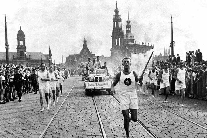 1936 führte der olympische Fackellauf durch Dresden.