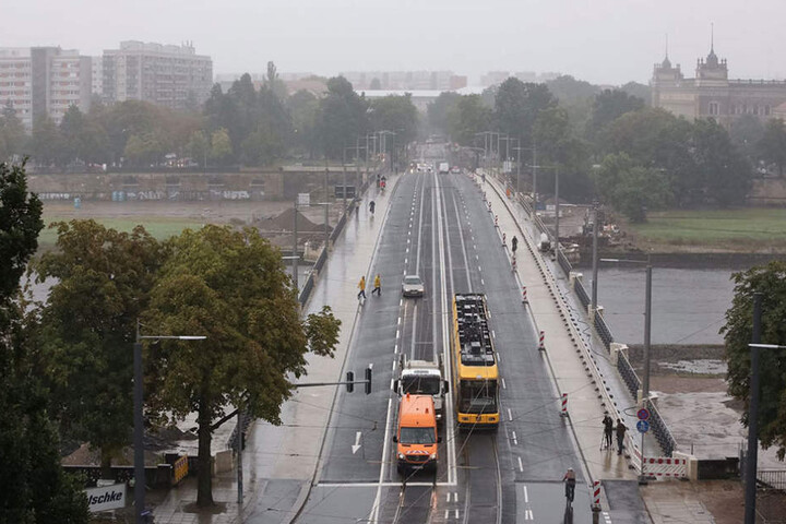 Seit Montag gibt es wieder freie Fahrt über die Albertbrücke.