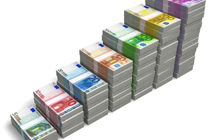 Im Falle eines Aufstiegs gibt es deutlich mehr TV-Geld für den 1. FC Köln (Symbolbild).