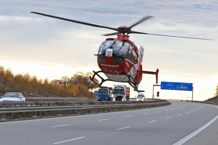 Auch ein Rettungshubschrauber war bei dem Unfall im Einsatz.
