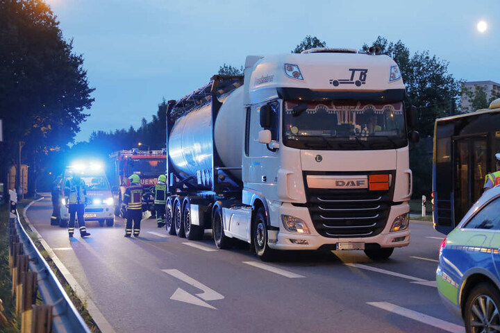 Die Straße musste kurzzeitig gesperrt werden.