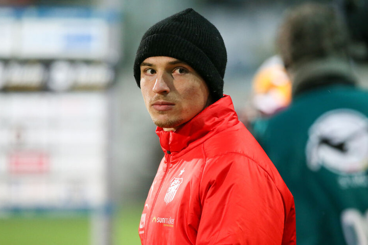 Elias Huth fällt nach einem Mittelfußbruch länger aus.