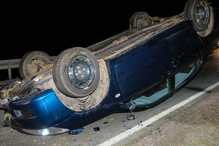 Der Misubishi-Fahrer verlor die Kontrolle über seinen Pkw - Das Fahrzeug landete auf dem Dach.