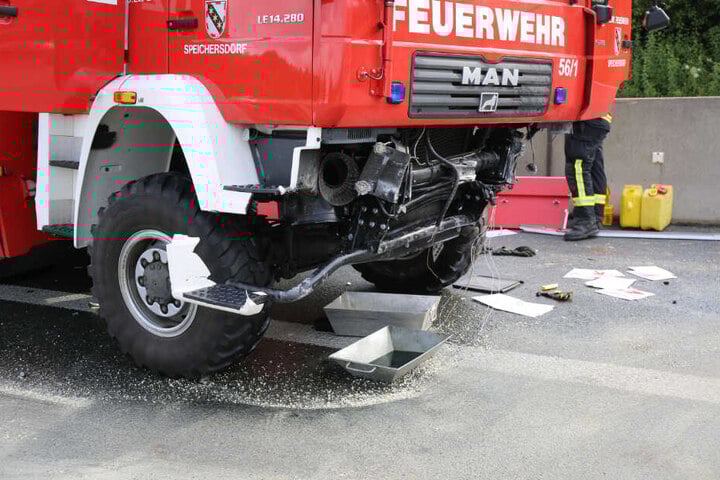 An dem Fahrzeug entstand ein immenser Schaden.