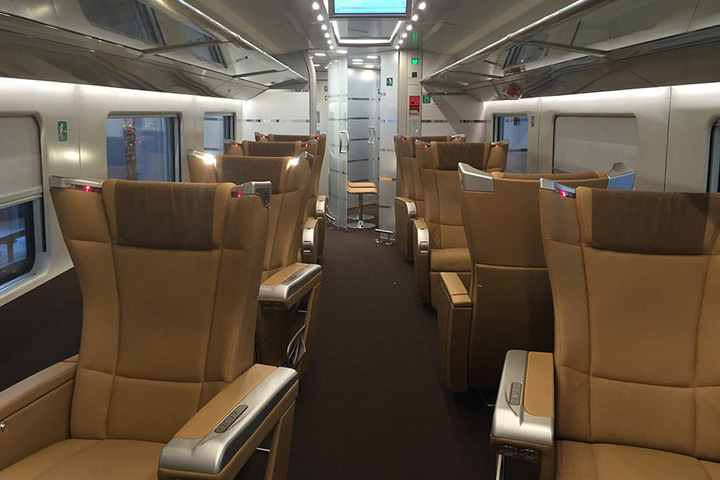 So schick sehen Bombardier-Schnellzüge innen aus.