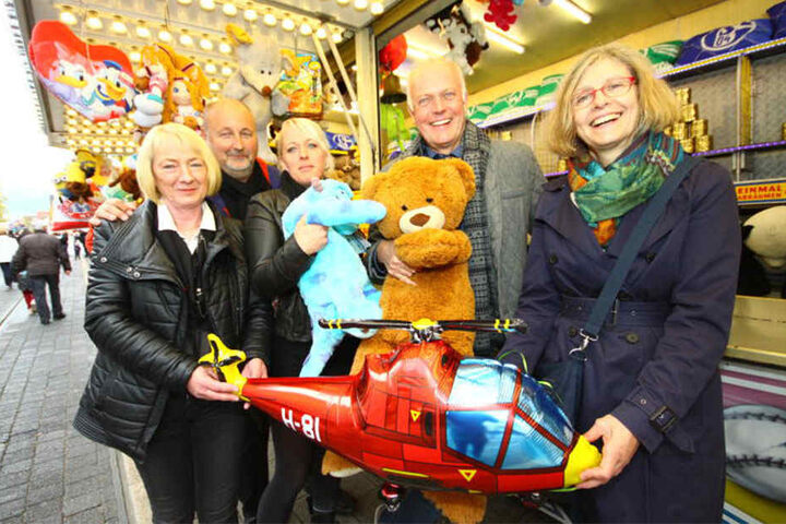 Katrin Sorge, Frank Oesterwinter, Yvonne Blaume, Gustav Wiedey und Regina Kopp-Herr (von links) eröffneten dieses Jahr die Brackweder Glückstalertage.