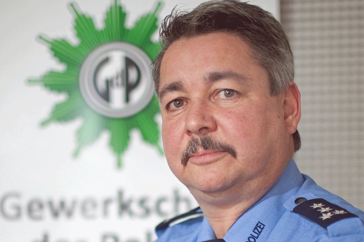 Polizeigewerkschafter Hagen Husgen (52) schrieb einen Protestbrief an
Ministerpräsident Stanislaw Tillich.
