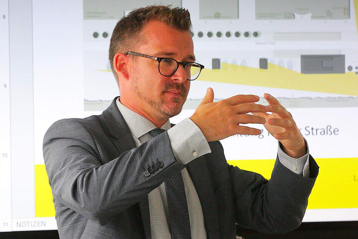 Baubürgermeister Raoul Schmidt-Lamontain (42, Grüne): "Ziel ist, den Wiener Platz so weiterzuentwickeln, dass er als würdiger Auftakt in die Stadt für Bürger und Touristen wahrgenommen wird."