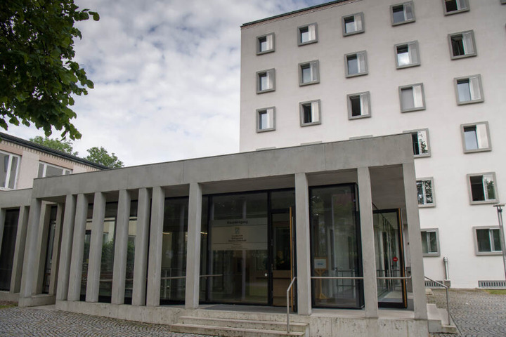 Vor dem Schwurgericht des Landgerichts Traunstein mussten sich drei Männer verantworten. (Archiv)