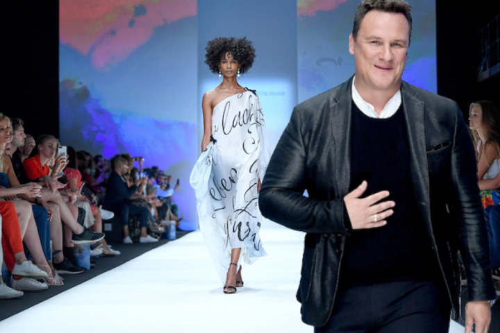 Designer Guido Maria Kretschmer (53) bei seiner Modenschau am Vorabend der Berlin Fashion Week. (Bildmontage)