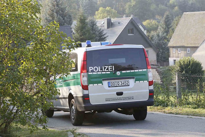 Ein 58-Jähriger ist am Dienstagabend tot aufgefunden worden. Die Kriminalpolizei ermittelt.
