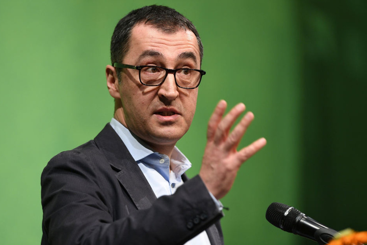 Cem Özdemir hat zur Özil-Erdogan-Debatte eine ganz klare Meinung.