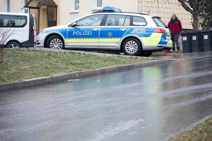 Spiegelglatte Straßen in Zwönitz.