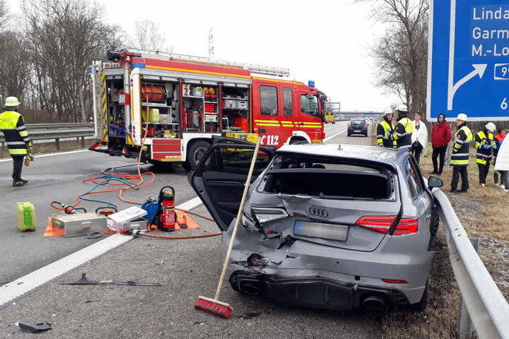 Die Autobahn musste für mehrere Stunden gesperrt werden.