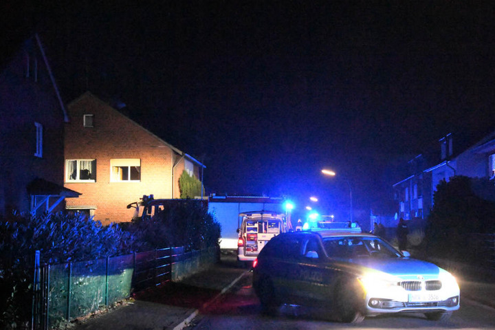 Die Polizei sperrte die Straße ab.