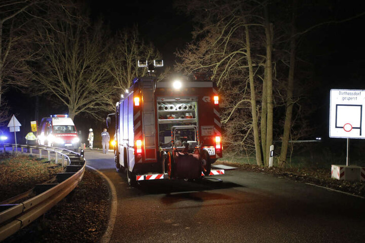 Horror-Unfall auf der Chemnitztalstraße: Die 41-jährige Beifahrerin starb.