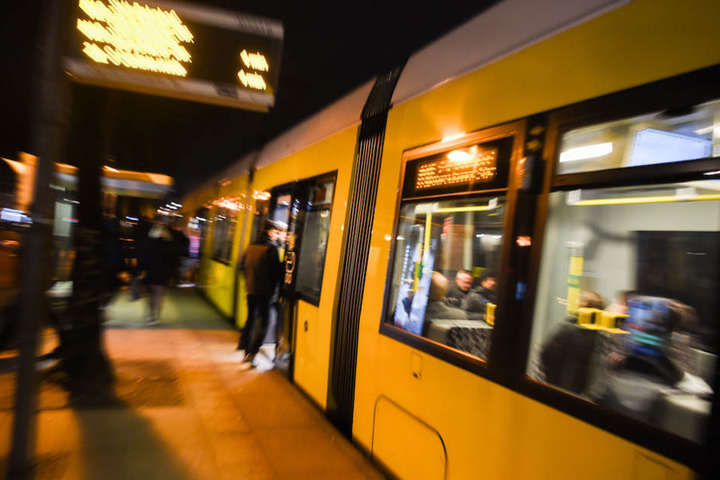 In einer Berliner Straßenbahn passierte der hässliche homophobe Zwischenfall. (Symbolbild)