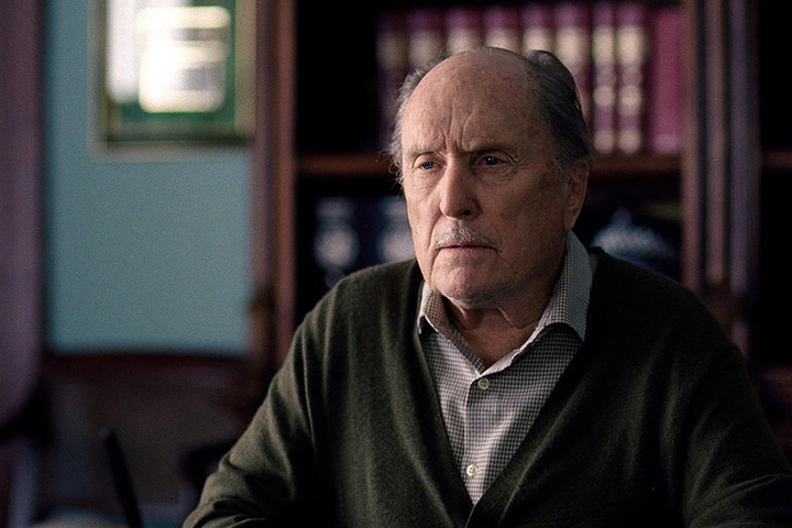 Auch die 87-jährige Hollywood-Legende Robert Duvall (Der Pate, Apocalypse Now, Crazy Heart) spielt als Tom Mulligan in "Widows" mit.