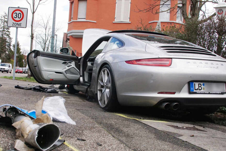 Der Sachschaden nach dem Unfall beläuft sich auf 140.000 Euro.